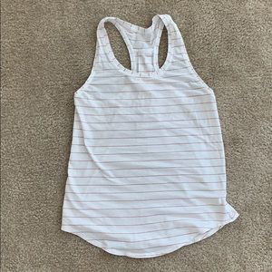 Lulu tank size 4 red stripe